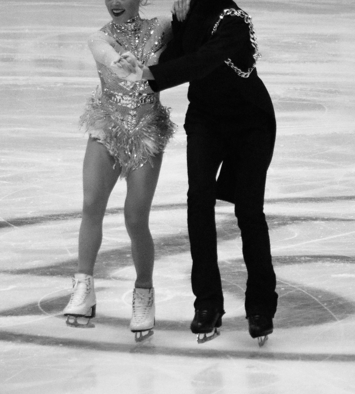 Emily Monaghan and Ilias Fourati on the ice at the 2020 European Championships